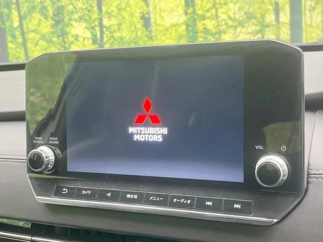 Mitsubishi OUTLANDER PHEV G photo 3