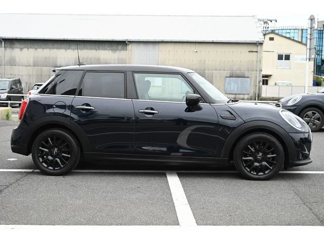 Bmw MINI COOPER D 5DOOR ベースグレード photo 4