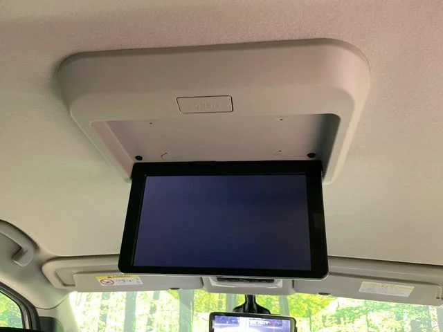Nissan SERENA WG e−POWER　ハイウェイスター　V photo 3