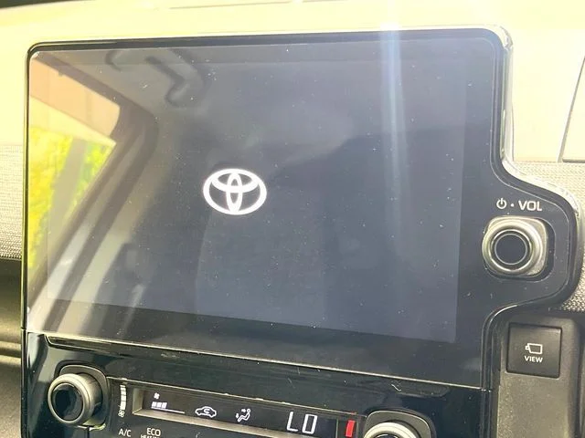 Toyota SIENTA HYBRID Z photo 3
