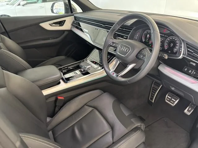 Audi AUDI Q7 50　TDI　クワトロ　Sライン photo 2