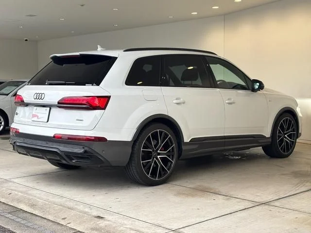 Audi AUDI Q7 50　TDI　クワトロ　Sライン photo 3
