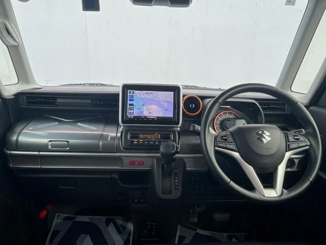 Suzuki Spacia GEAR ハイブリッドXZ photo 2
