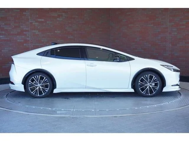 Toyota PRIUS Z photo 2