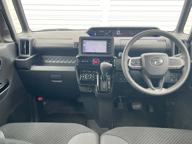 Daihatsu TANTO CUSTOM X photo 2