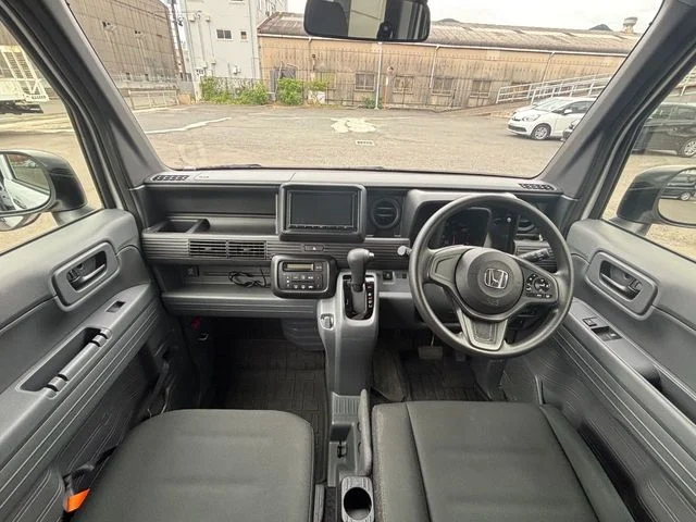 Honda N-VAN G photo 2