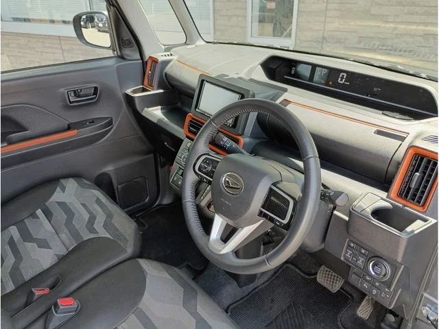 Daihatsu TANTO FAN CROSS ターボ photo 2