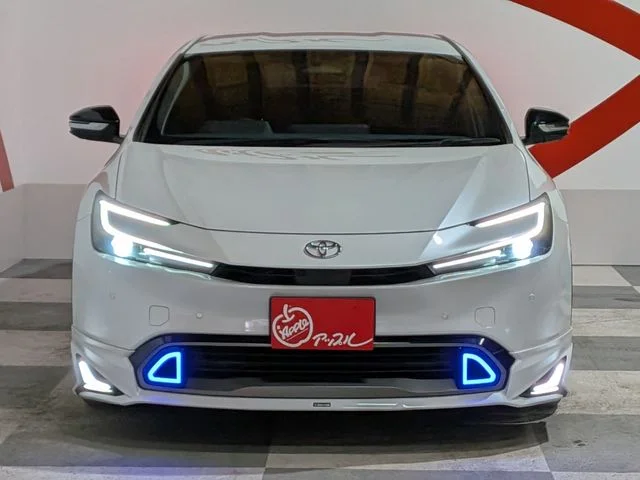 Toyota PRIUS 4WD Z photo 4