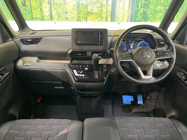 Mitsubishi DELICA MINI T　プレミアム photo 2