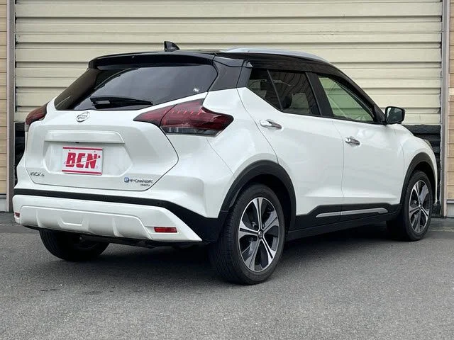 Nissan KICKS X−FOUR photo 3