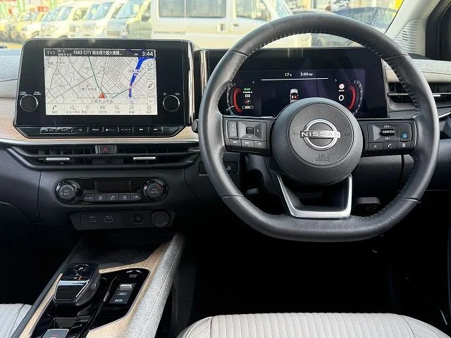 Nissan AURA G　レザーエディション photo 2