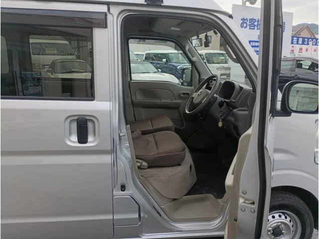 Nissan NV100 CLIPPER DX　GLパッケージ　HR photo 2