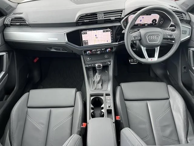Audi AUDI Q3 SPORTBACK 35　TFSI　Sライン photo 2