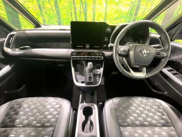 Toyota VOXY HYBRID ハイブリッド　S－Z photo 2