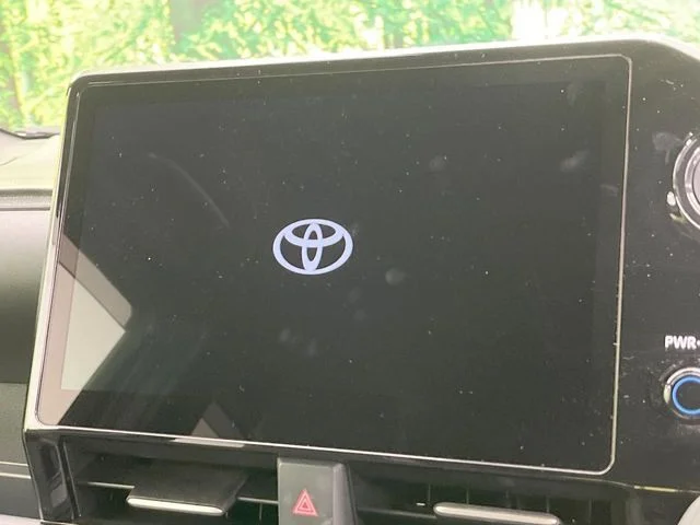 Toyota VOXY HYBRID S−Z photo 4