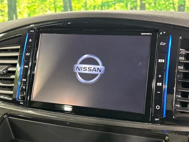 Nissan ELGRAND 4WD 250ハイウェイスターS　アーバンクロム photo 3