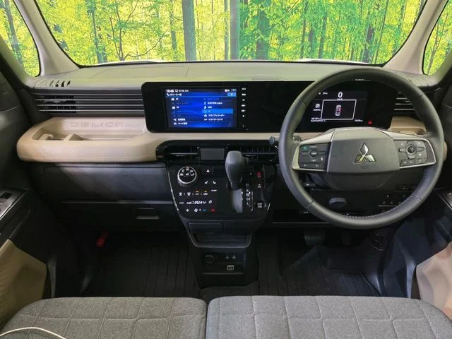 Mitsubishi DELICA MINI T　プレミアム photo 2