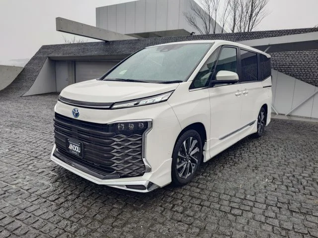 Toyota VOXY HYBRID S−Z 2025