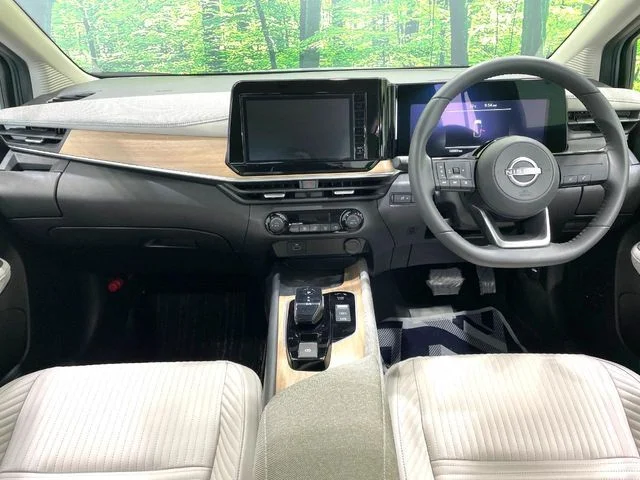 Nissan AURA G　レザーエディション photo 2