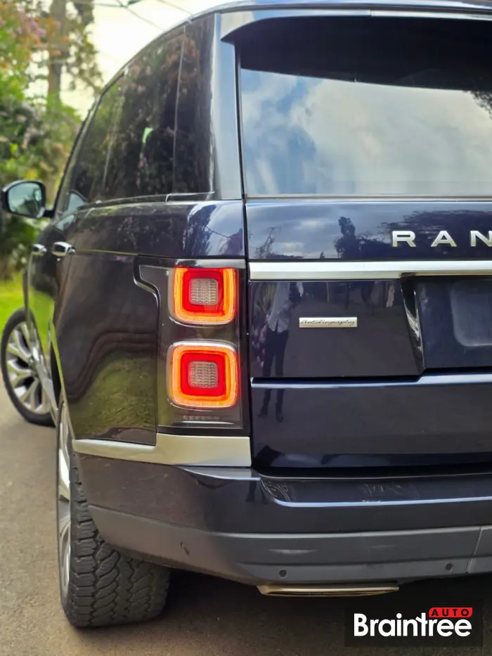 Landrover Range Rover  T/c  5 Door 530PS Autobiography — Steering & Dash