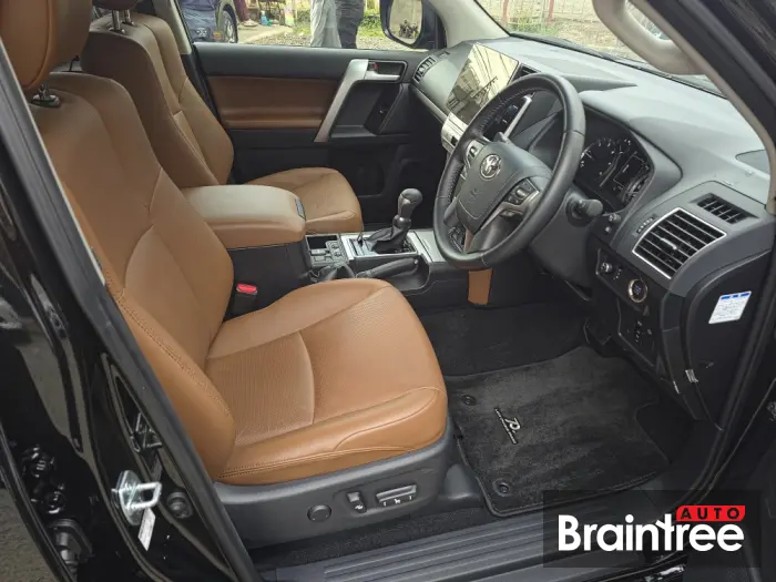 Toyota Land Cruiser Prado Tx L Package 70TH Anniversary Limited — Steering & Dash